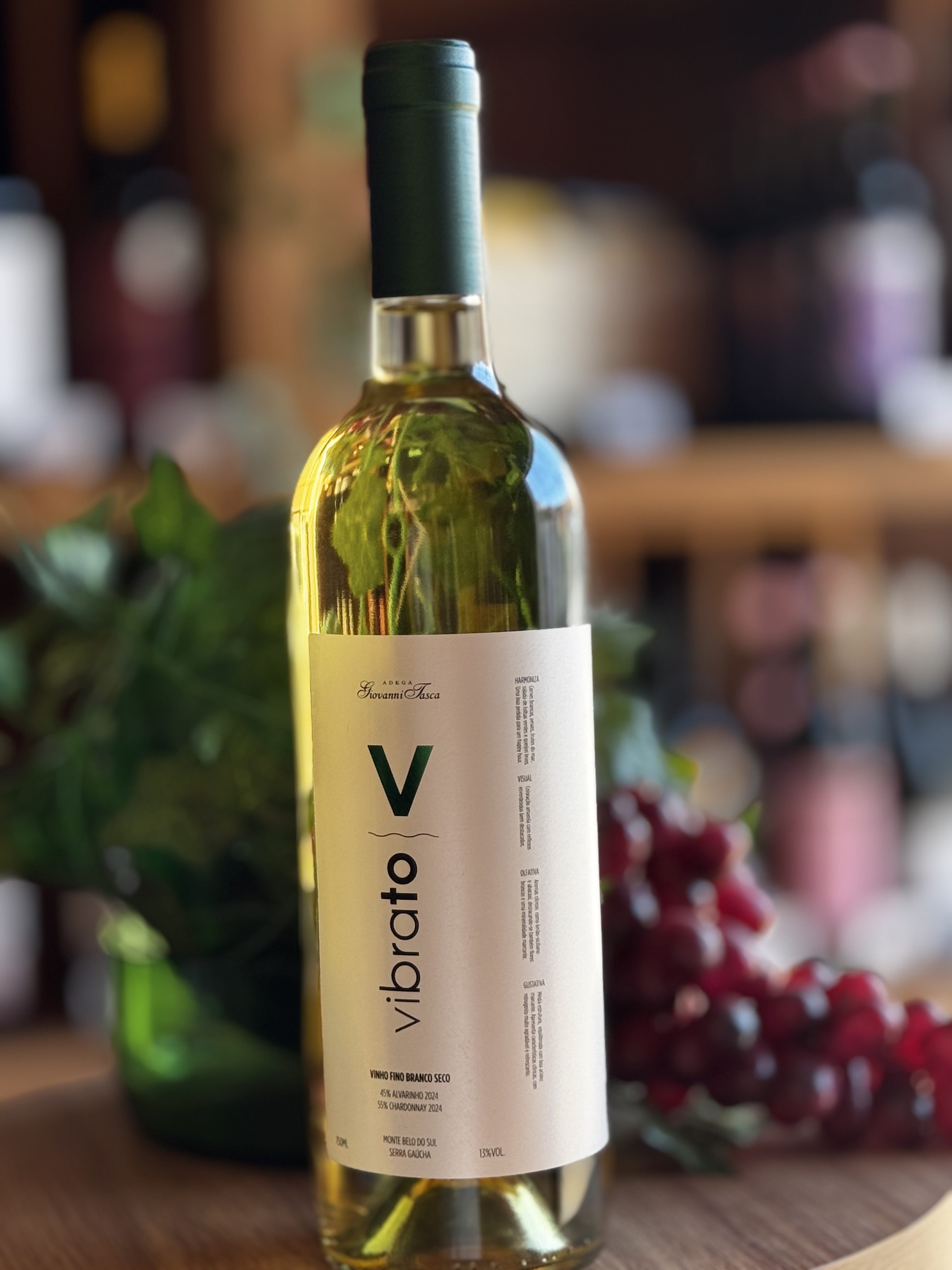 Vinho Fino Branco Vibrato Blend - Giovanni Tasca
