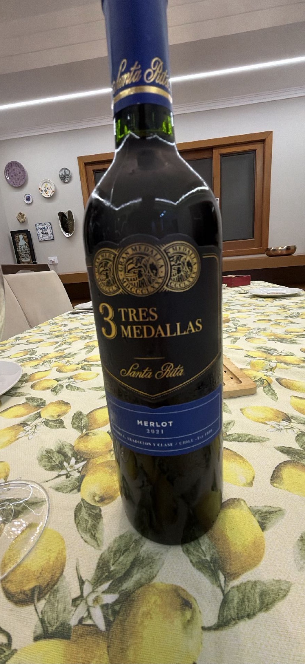 (3) Tres Medallas Merlot
